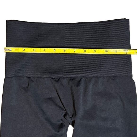 Assets by Spanx Women's Black Seamless Leggings Size Large - Picture 4 of 6